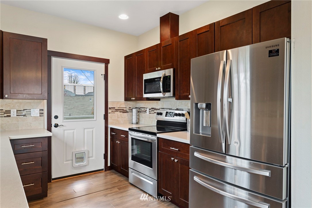 3317 Rucker Avenue, Unit C Everett, WA 98201 - Photo 7 of 28