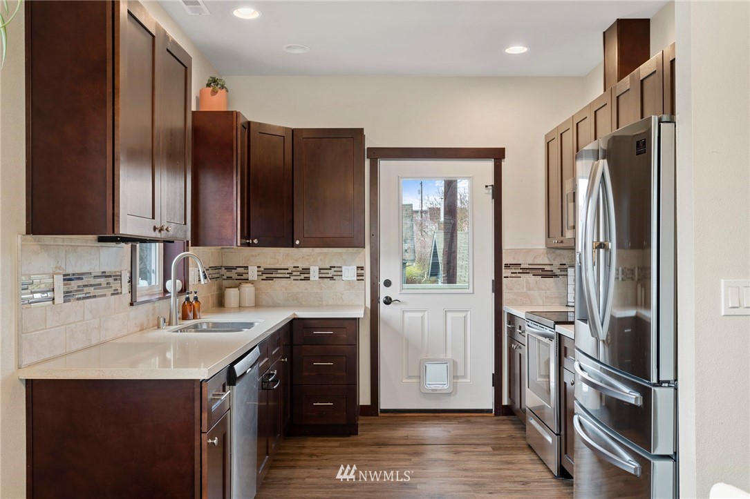 3317 Rucker Avenue, Unit C Everett, WA 98201 - Photo 8 of 28