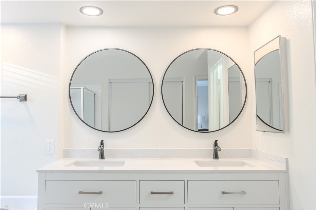 573 Hamilton Drive Corona, CA 92879 - Photo 17 of 24