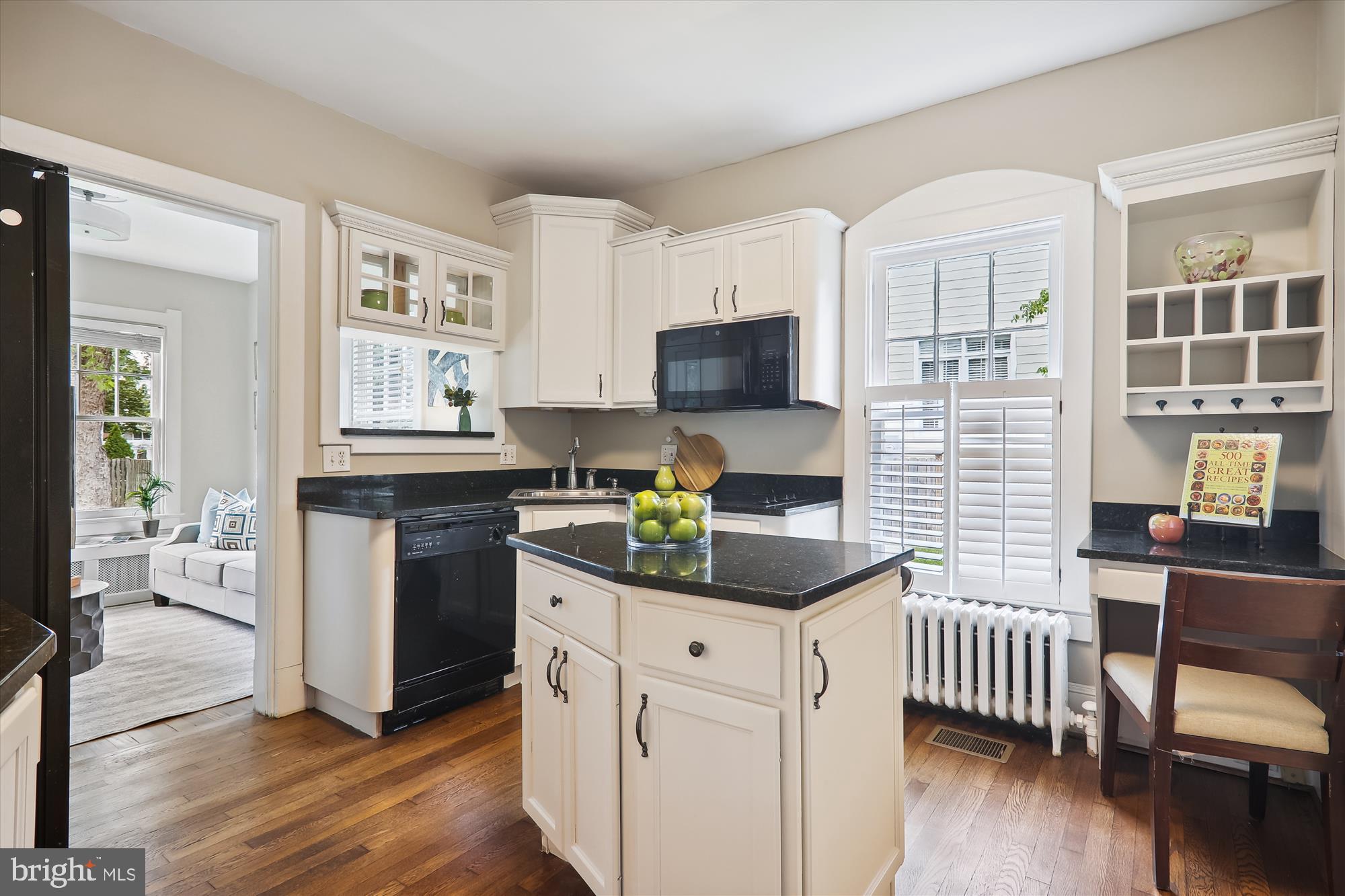 9515 Old Georgetown Road Bethesda, MD 20814 - Photo 12 of 48 Kitchen