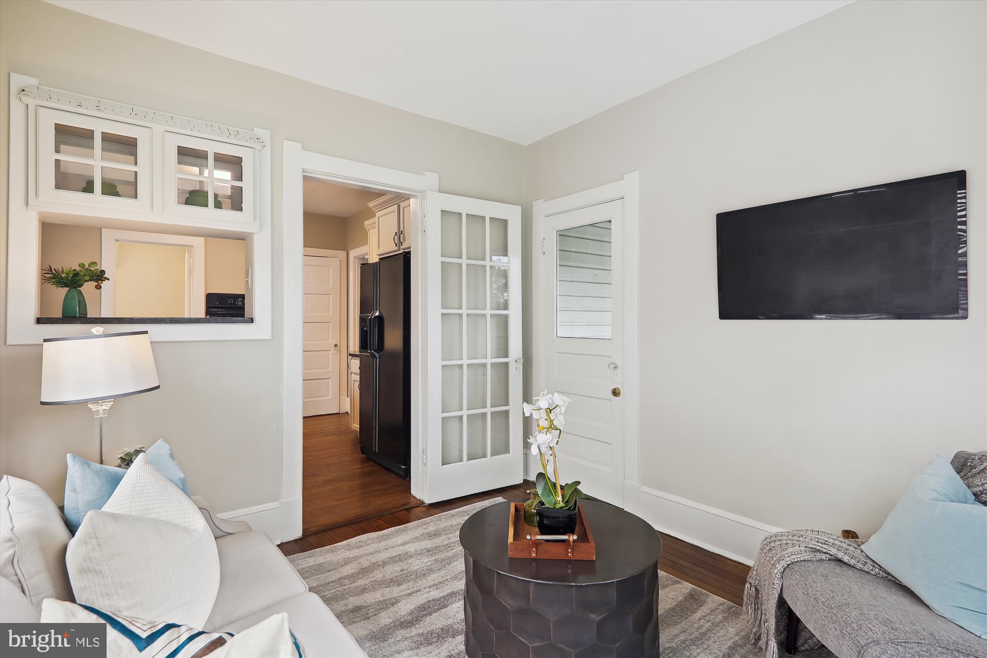 9515 Old Georgetown Road Bethesda, MD 20814 - Photo 14 of 48 Family Room