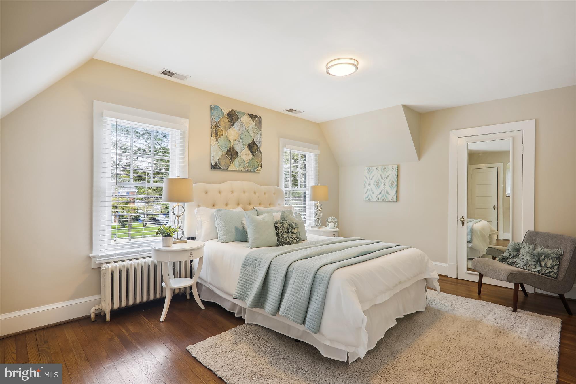 9515 Old Georgetown Road Bethesda, MD 20814 - Photo 19 of 48 Primary Bedroom