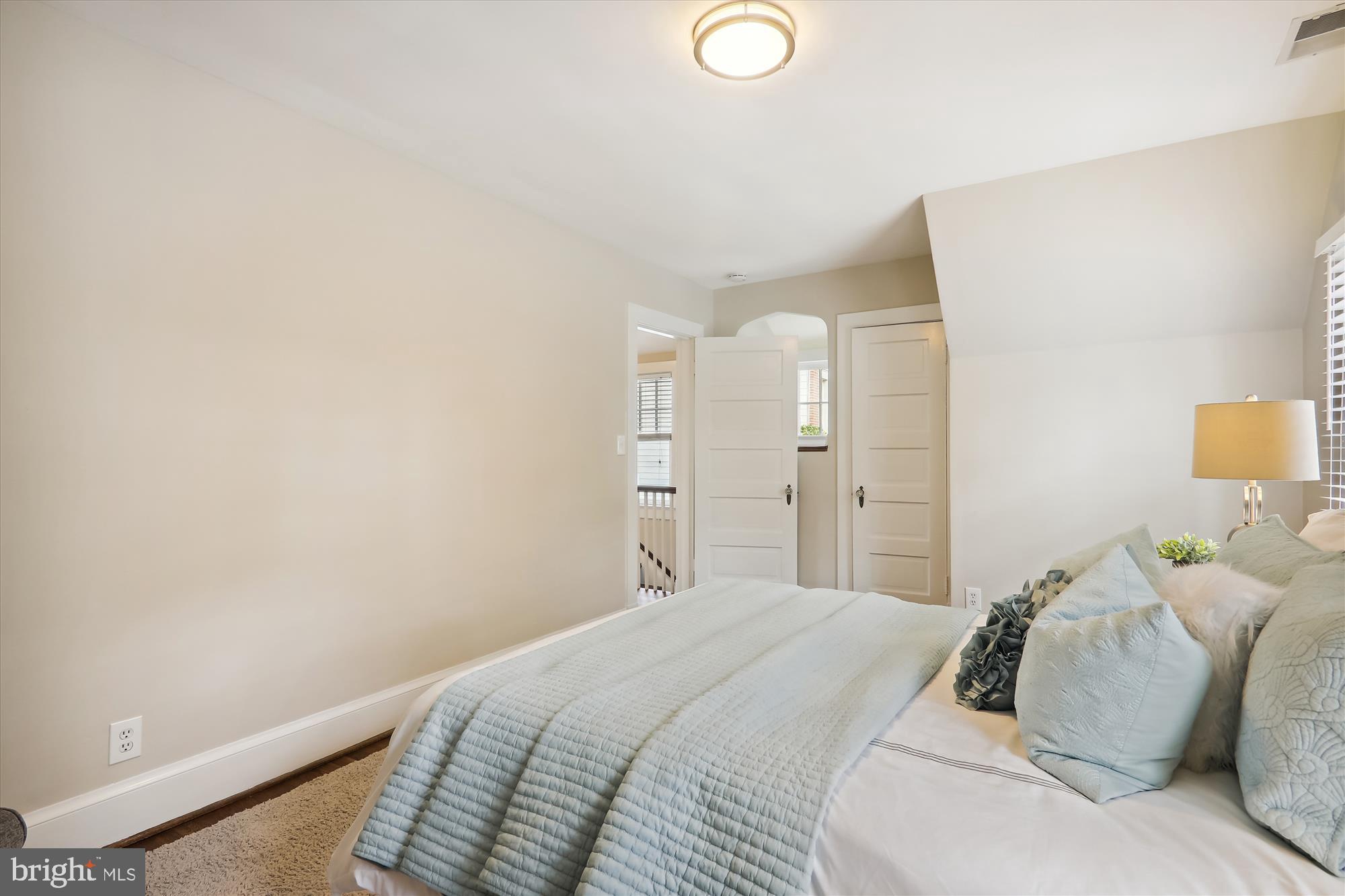 9515 Old Georgetown Road Bethesda, MD 20814 - Photo 23 of 48 Primary Bedroom