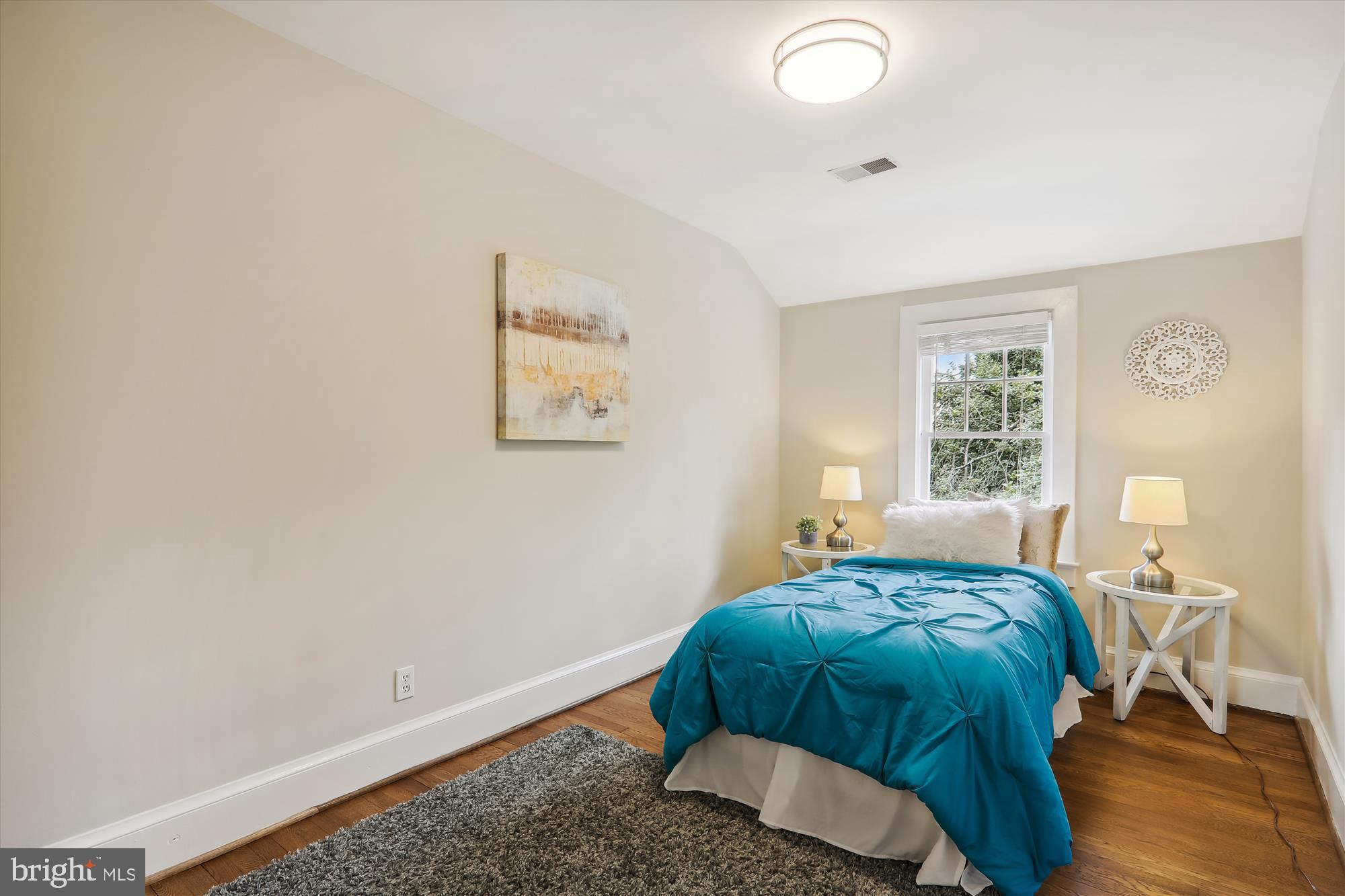 9515 Old Georgetown Road Bethesda, MD 20814 - Photo 25 of 48 Bedroom