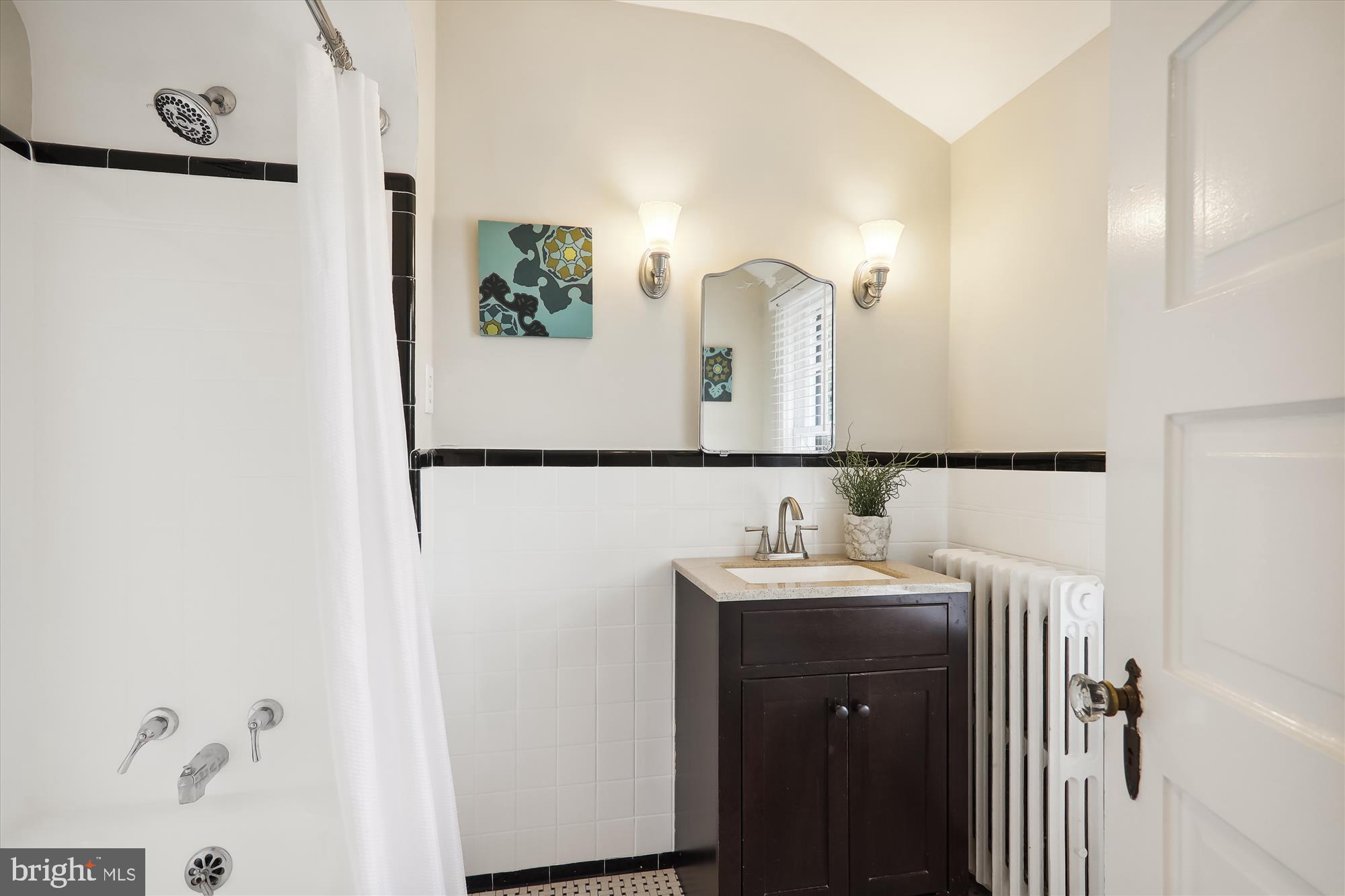 9515 Old Georgetown Road Bethesda, MD 20814 - Photo 28 of 48 Bath