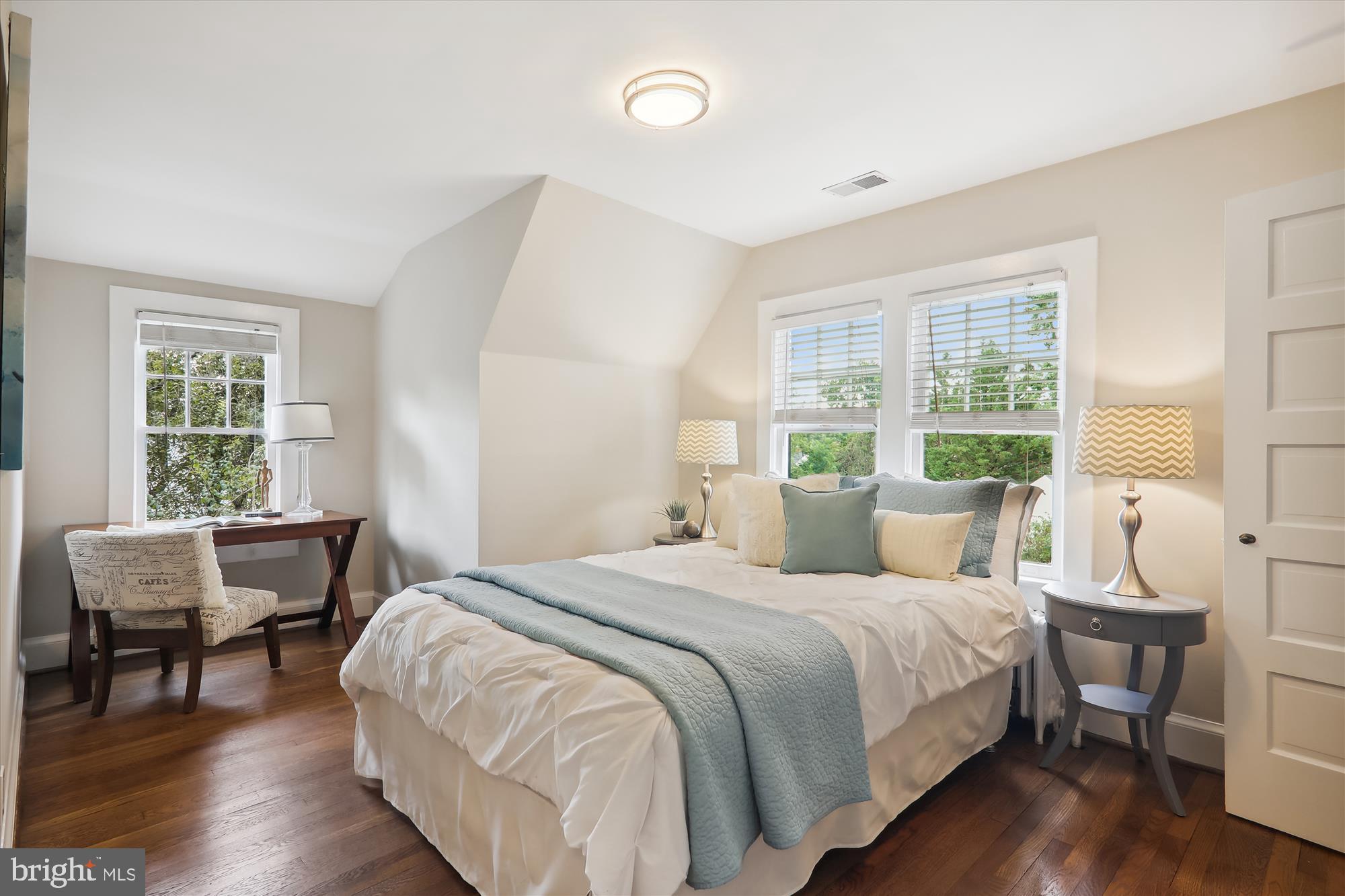 9515 Old Georgetown Road Bethesda, MD 20814 - Photo 30 of 48 Bedroom