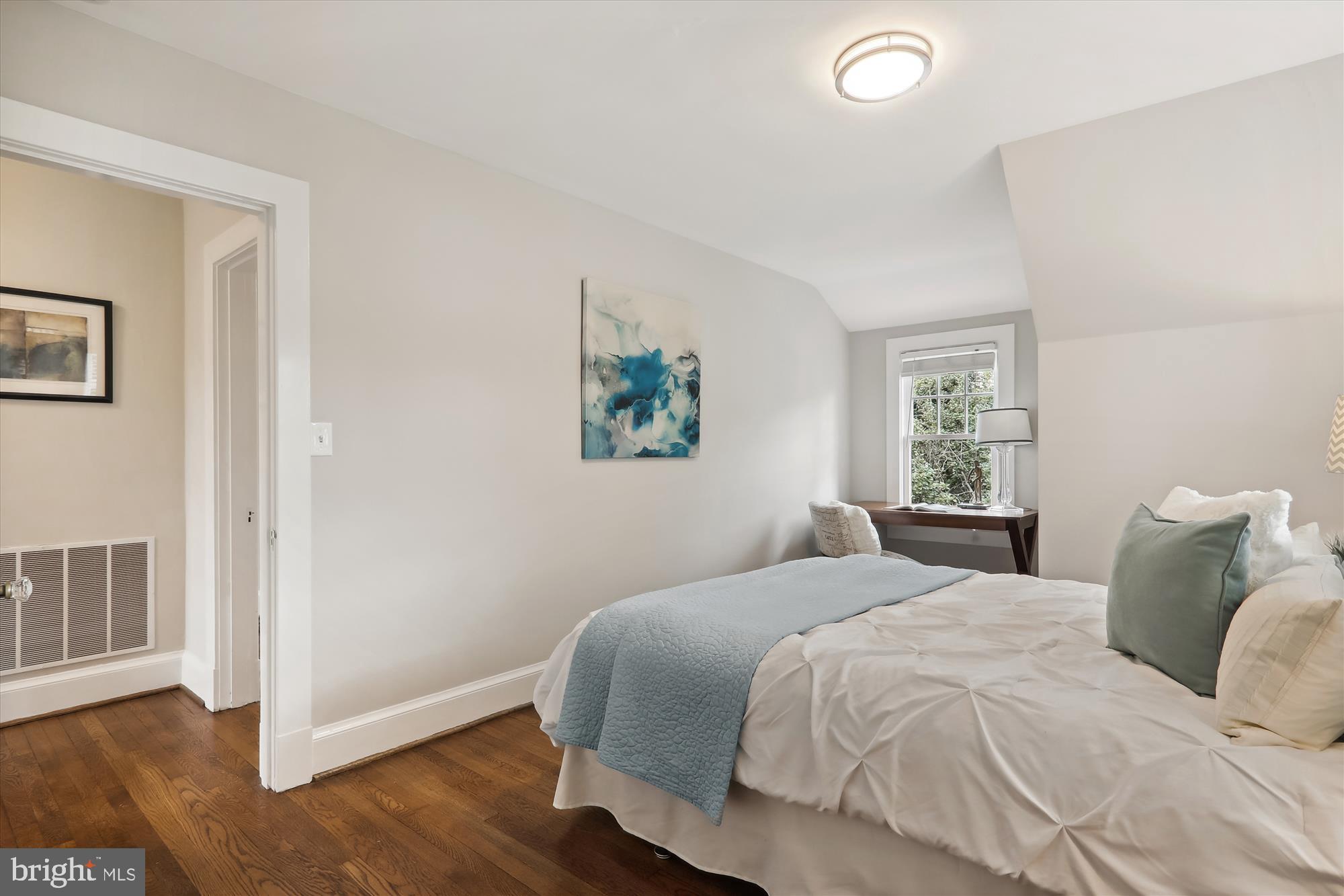 9515 Old Georgetown Road Bethesda, MD 20814 - Photo 32 of 48 Bedroom