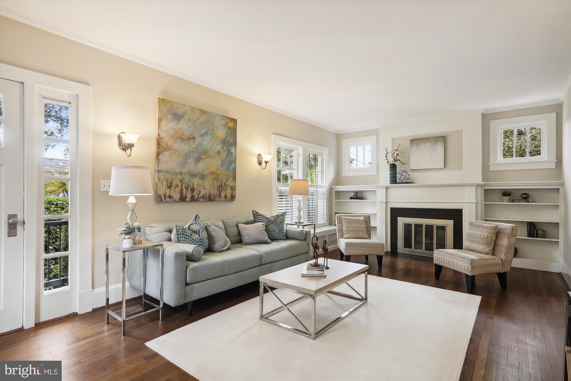 9515 Old Georgetown Road Bethesda, MD 20814 - Photo 4 of 48 Living Room