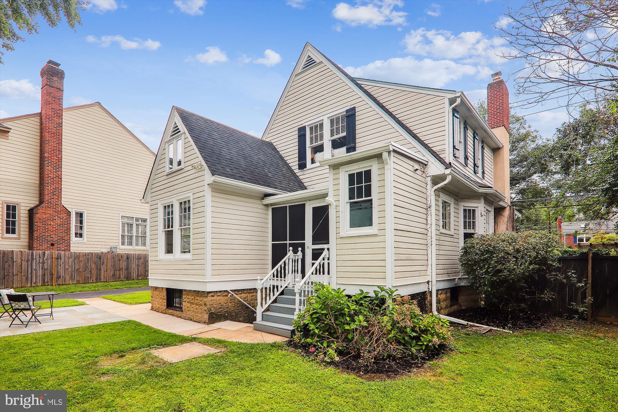 9515 Old Georgetown Road Bethesda, MD 20814 - Photo 41 of 48 Side Elevation