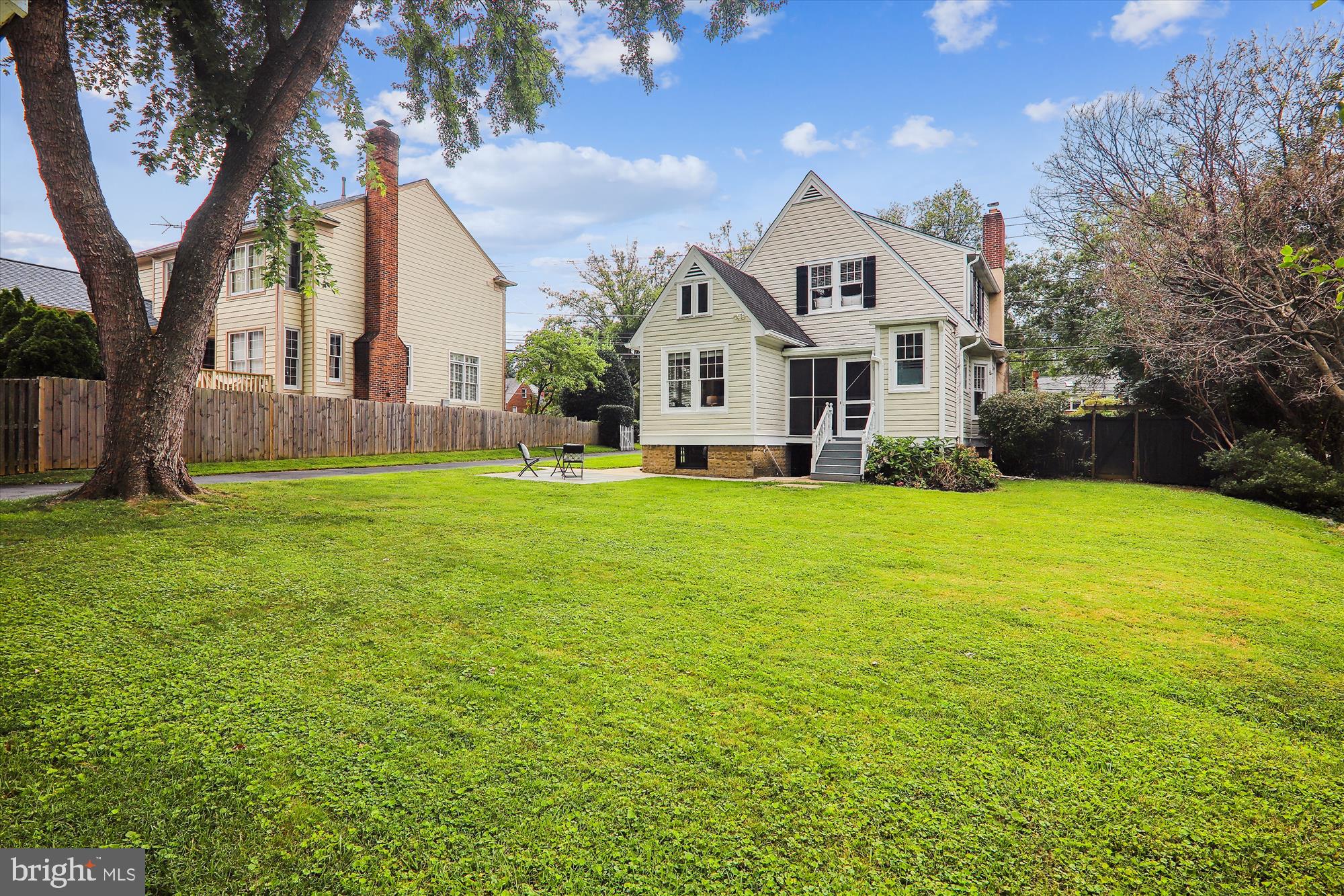 9515 Old Georgetown Road Bethesda, MD 20814 - Photo 42 of 48 Back Yard
