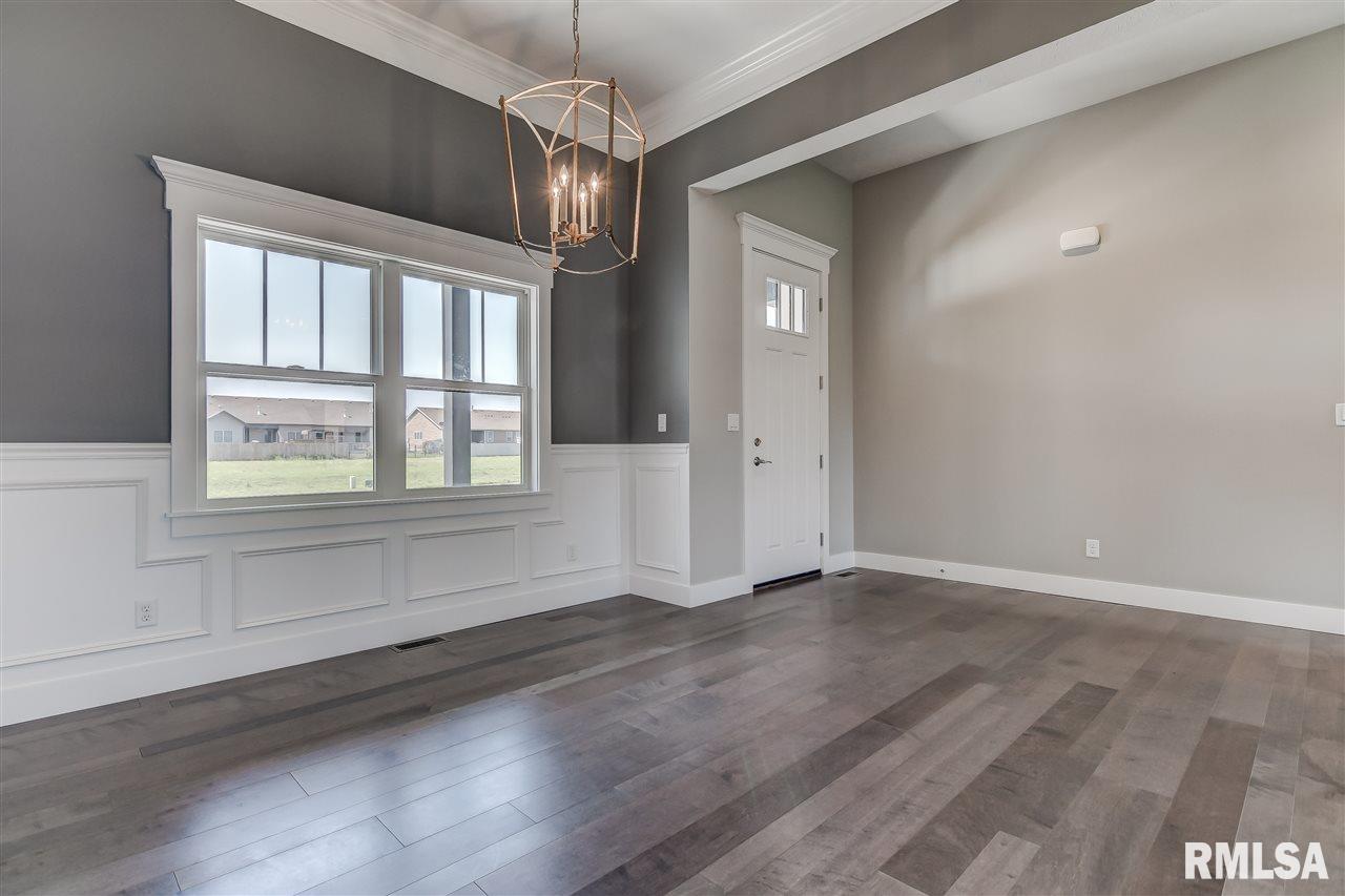4603 Shalegh Avenue Springfield, IL 62711 - Photo 3 of 34 Gallery Image 3