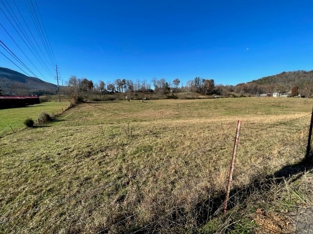 3 Burns Road Sevierville, TN 37862 - Photo 9 of 19