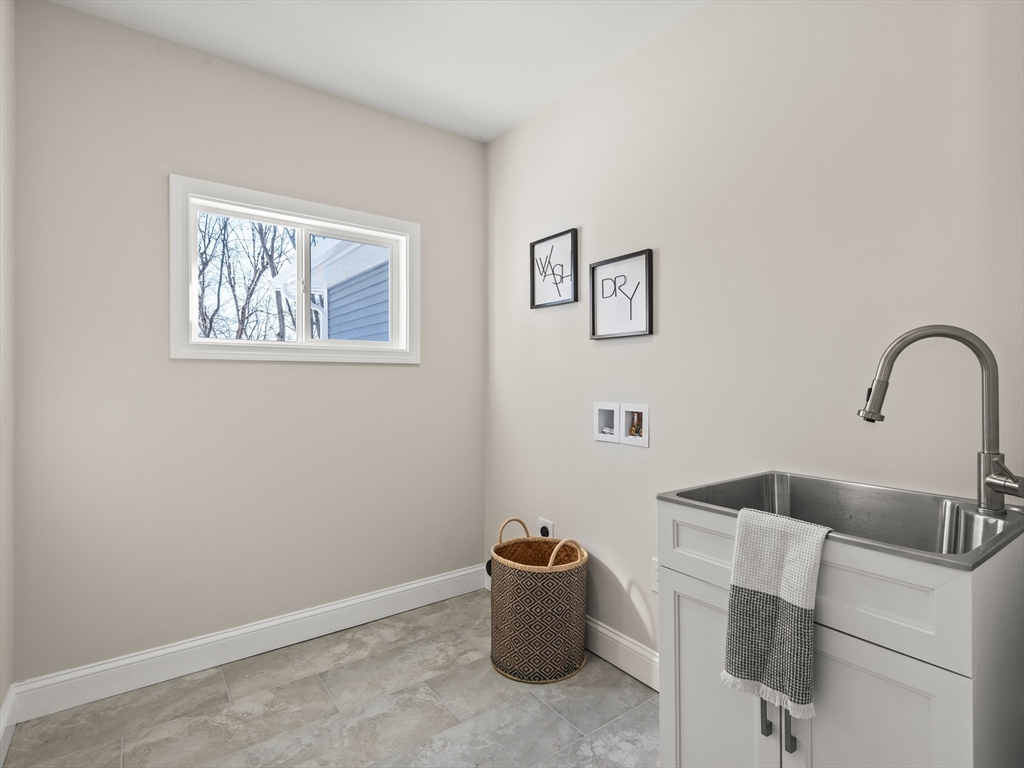 122 Copperfield Road Worcester, MA 01602 - Photo 23 of 30