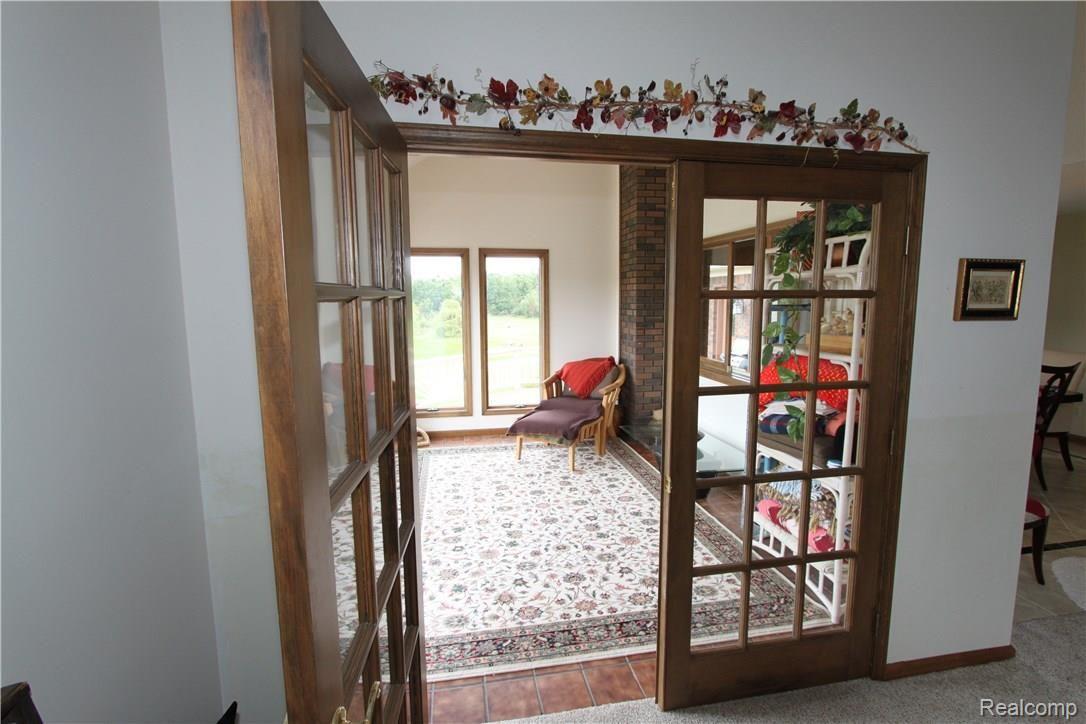 140 Barron Road Holly, MI 48442 - Photo 17 of 48 Sun Room