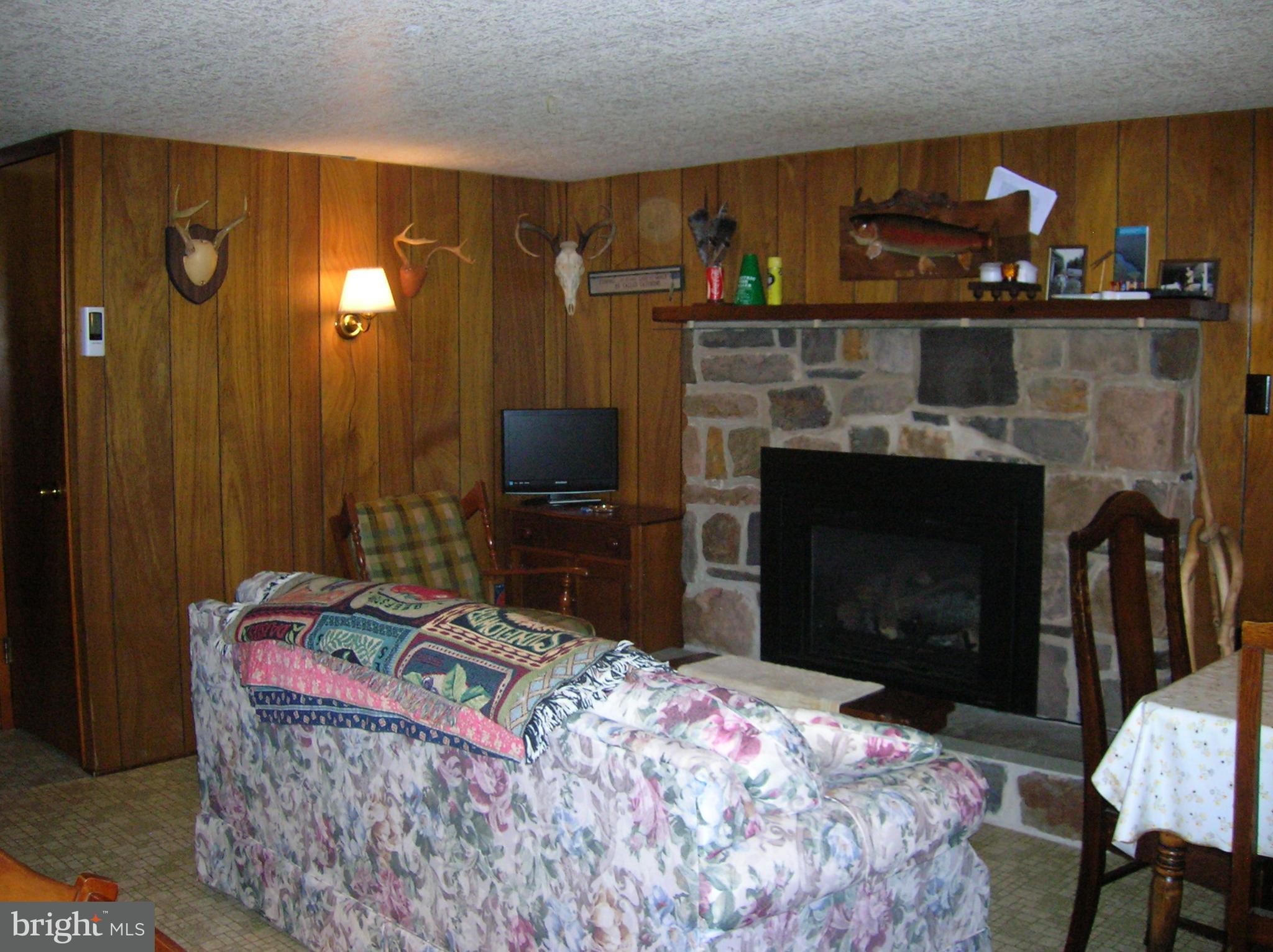 1596 Robinson Road Blain, PA 17006 - Photo 10 of 17 Gallery Image 10