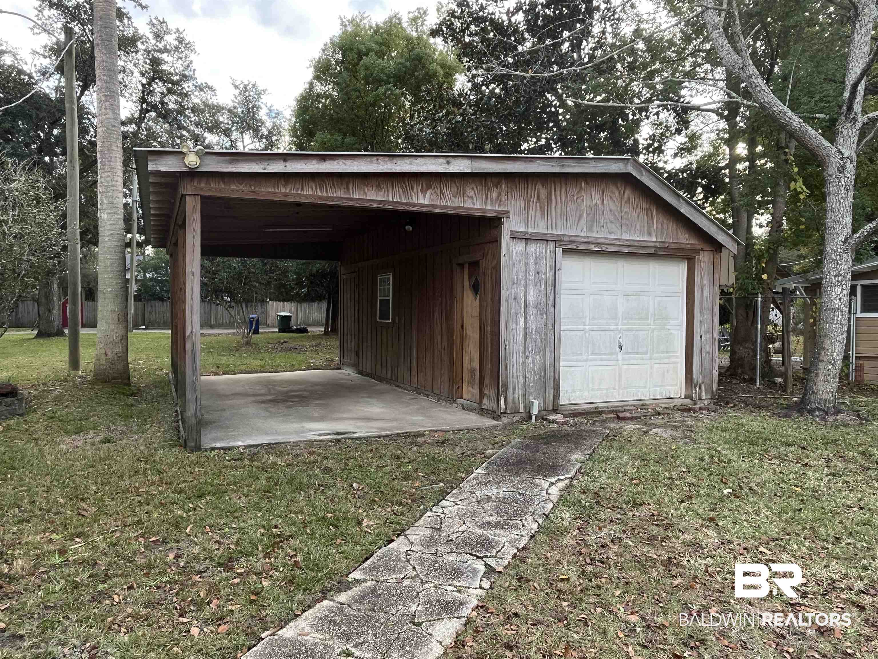 413 North Alston Street Foley, AL 36535 - Photo 8 of 18 Garage
