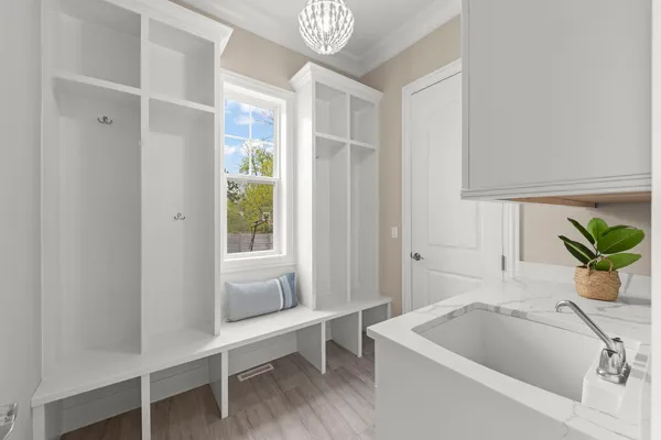 $1,649,000 | 359 Hawthorne Boulevard, Glen Ellyn, IL 60137