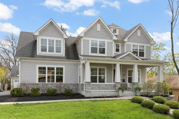 $1,649,000 | 359 Hawthorne Boulevard, Glen Ellyn, IL 60137