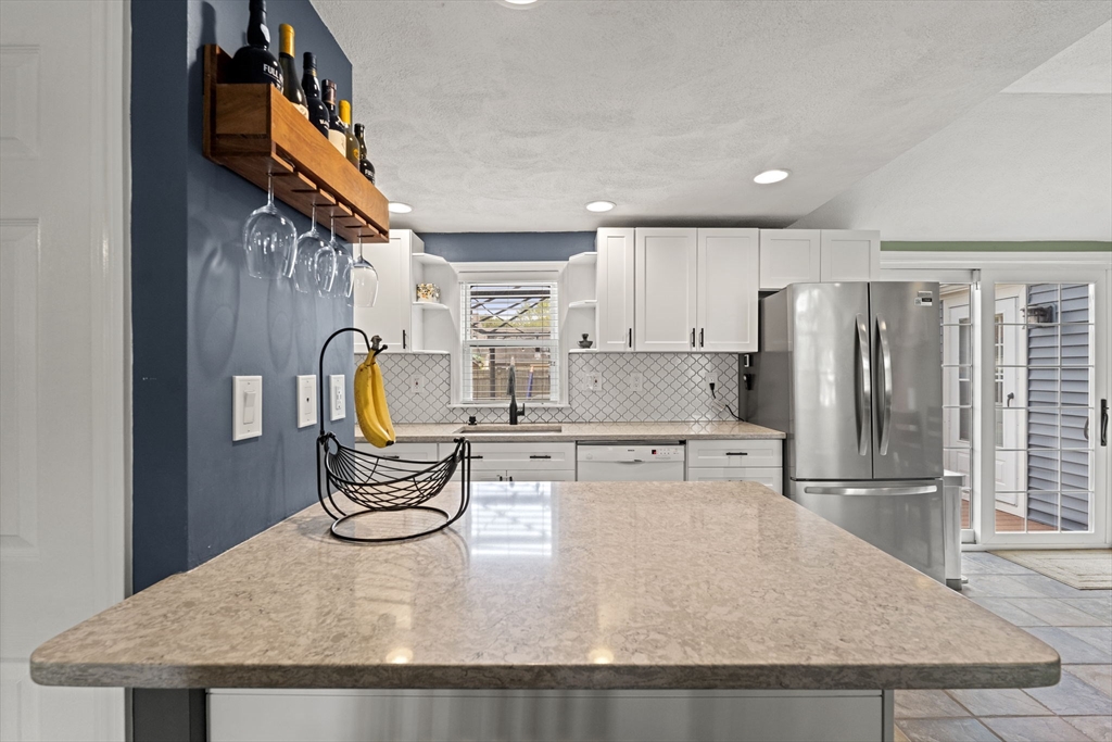 1 Anthony Road Peabody, MA 01960 - Photo 8 of 29 Gallery Image 8