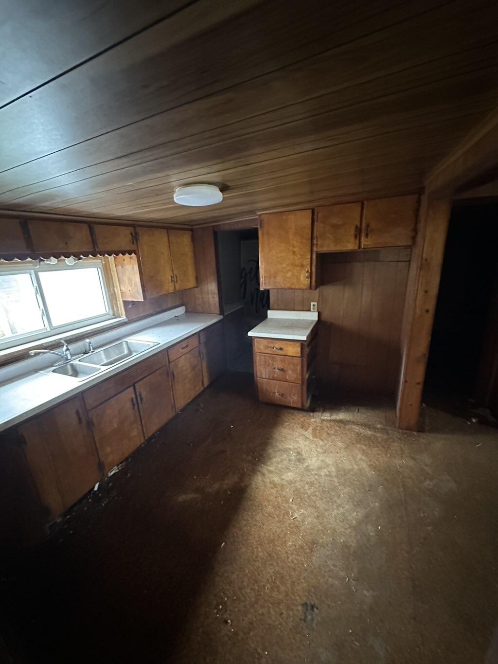 7600 Dixon Road Monroe, MI 48161 - Photo 3 of 11 02