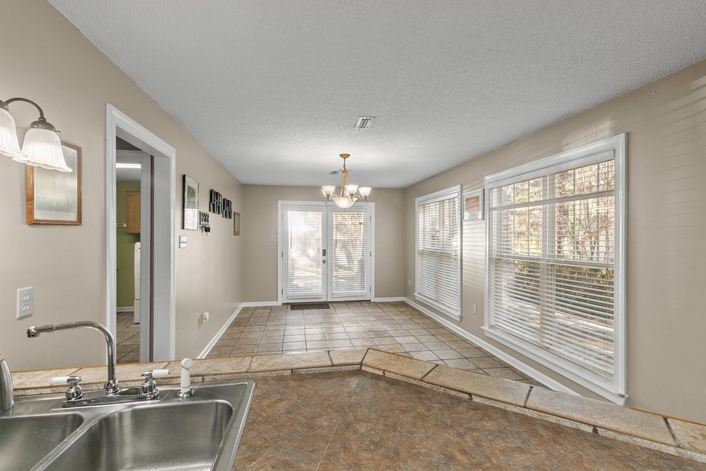 85 Sweetbay Trace Dothan, AL 36303 - Photo 8 of 76