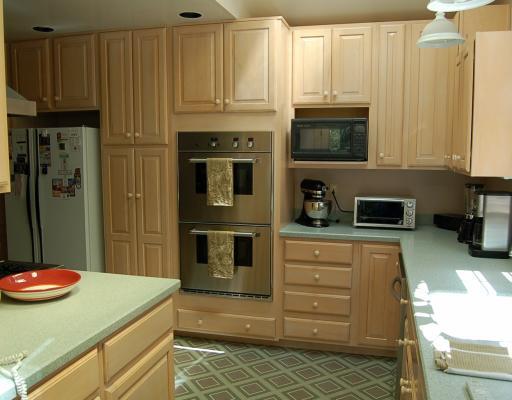 564 Harrogate Road Upper St. Clair, PA 15241 - Photo 3 of 17 Kitchen.