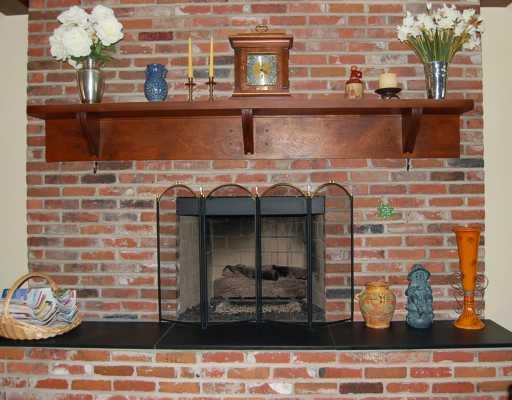 564 Harrogate Road Upper St. Clair, PA 15241 - Photo 9 of 17 Den/Family/Great Room.