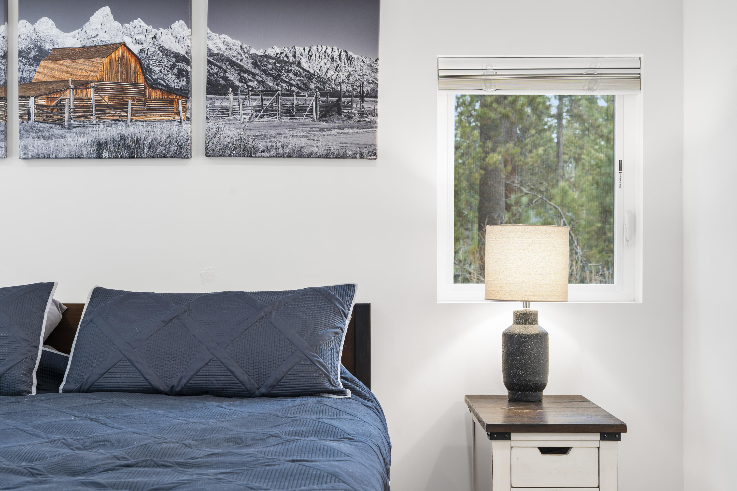 17133 Norwalk Road Bend, OR 97707 - Photo 41 of 58 36-Bedroom