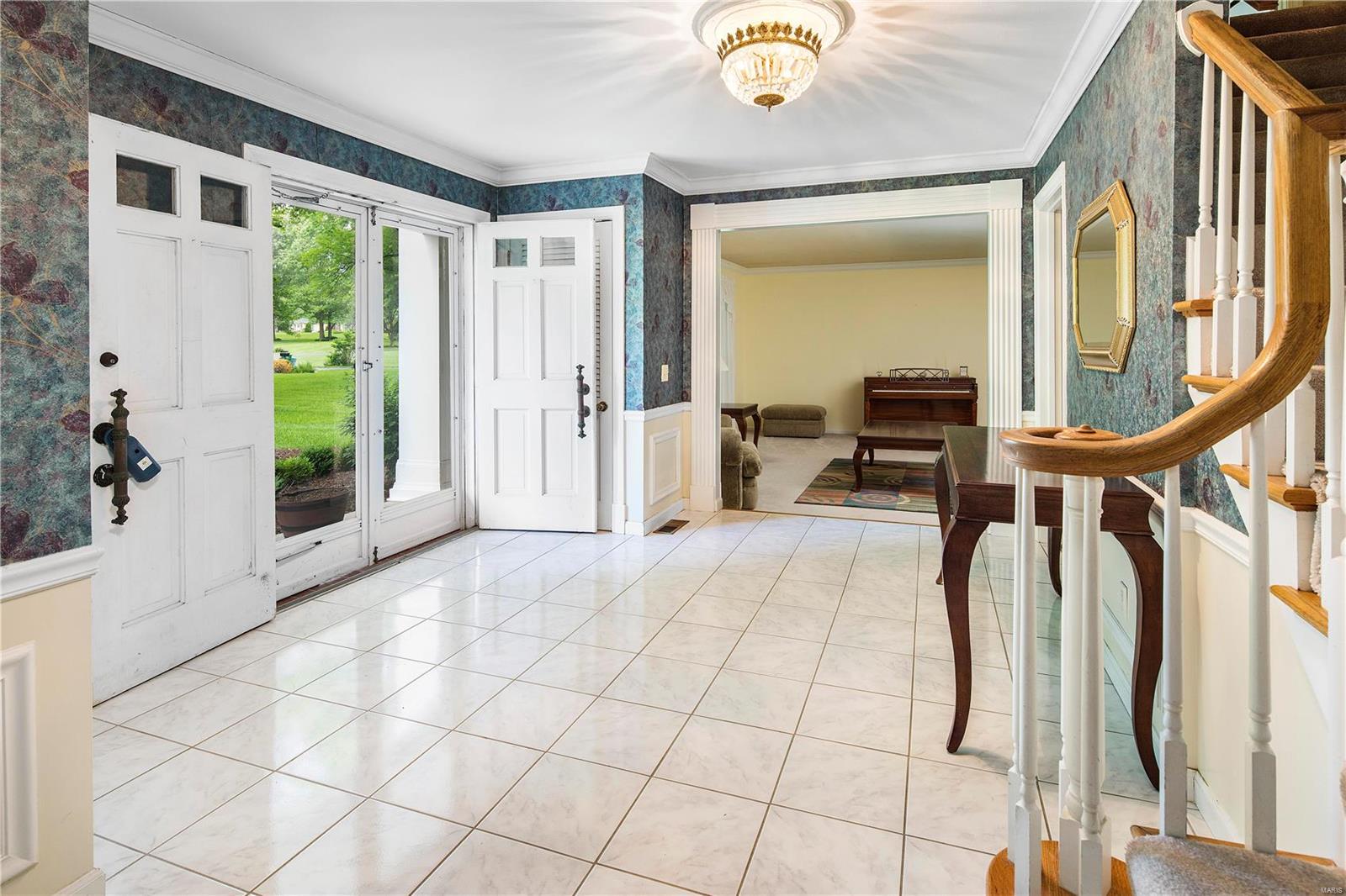 2204 Whitby Road Chesterfield, MO 63017 - Photo 2 of 31 Gallery Image 2