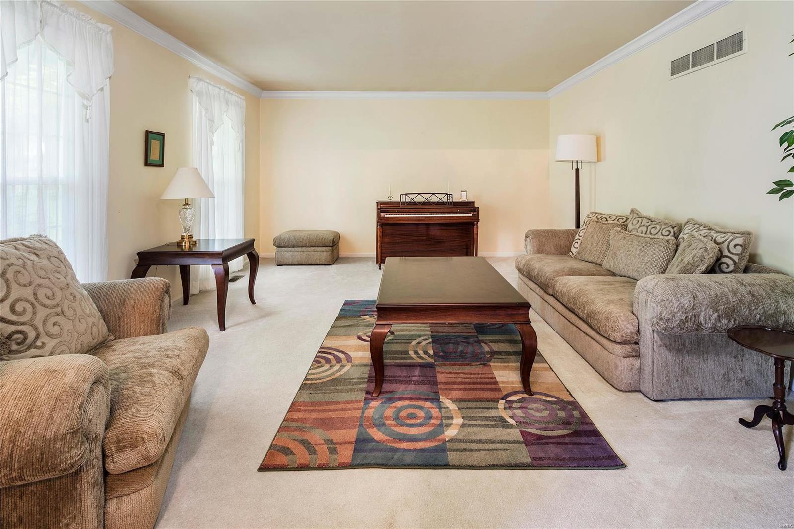 2204 Whitby Road Chesterfield, MO 63017 - Photo 3 of 31 Gallery Image 3