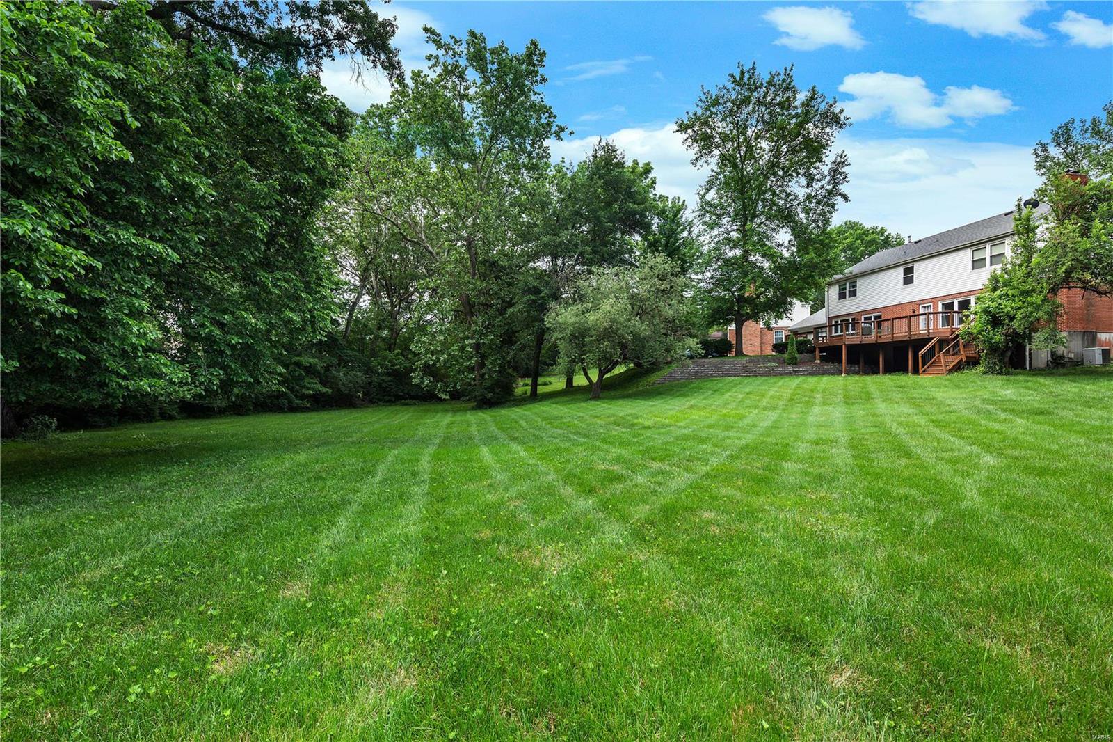 2204 Whitby Road Chesterfield, MO 63017 - Photo 25 of 31 Gallery Image 25