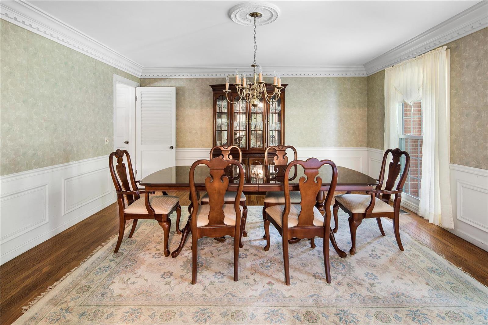 2204 Whitby Road Chesterfield, MO 63017 - Photo 4 of 31 Gallery Image 4
