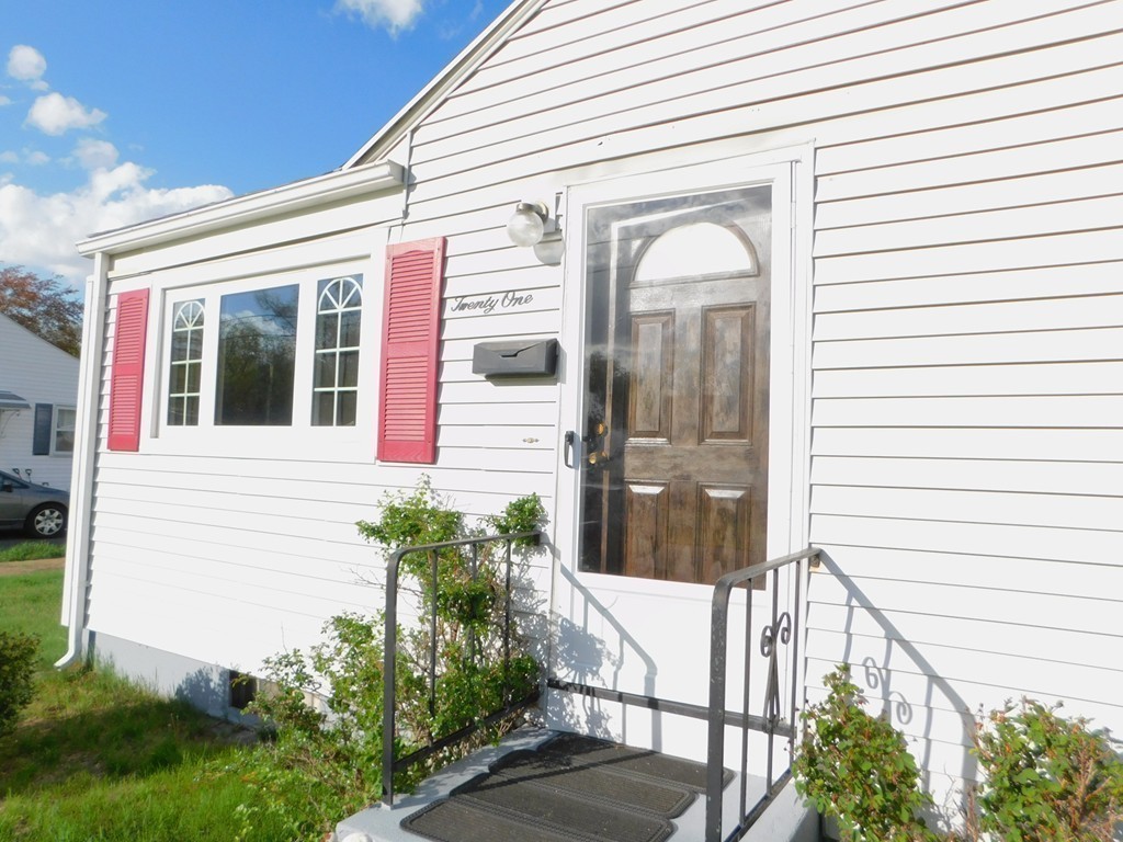 21 Suzanne Street Springfield, MA 01104 - Photo 13 of 16 Gallery Image 13