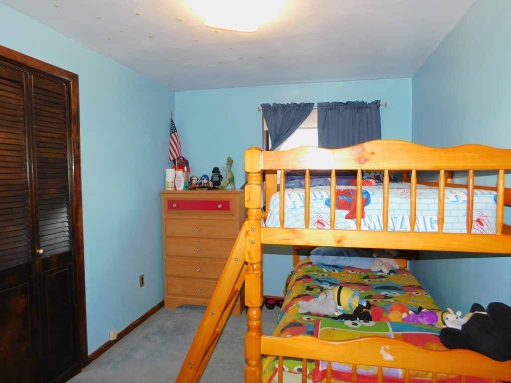 21 Suzanne Street Springfield, MA 01104 - Photo 6 of 16 Gallery Image 6