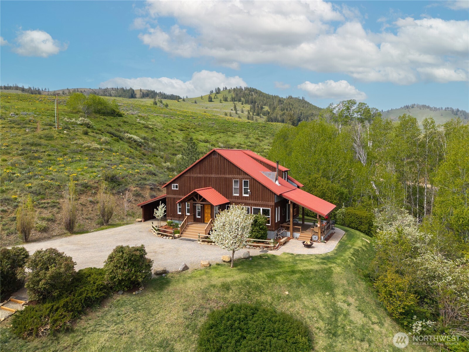 373 Rendezvous Road Winthrop, WA 98862 - Photo 1 of 40