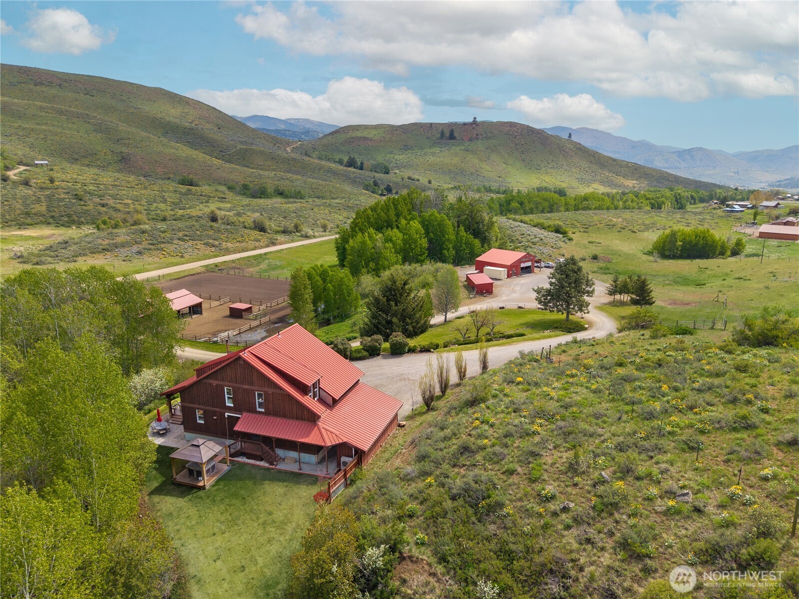 373 Rendezvous Road Winthrop, WA 98862 - Photo 7 of 40