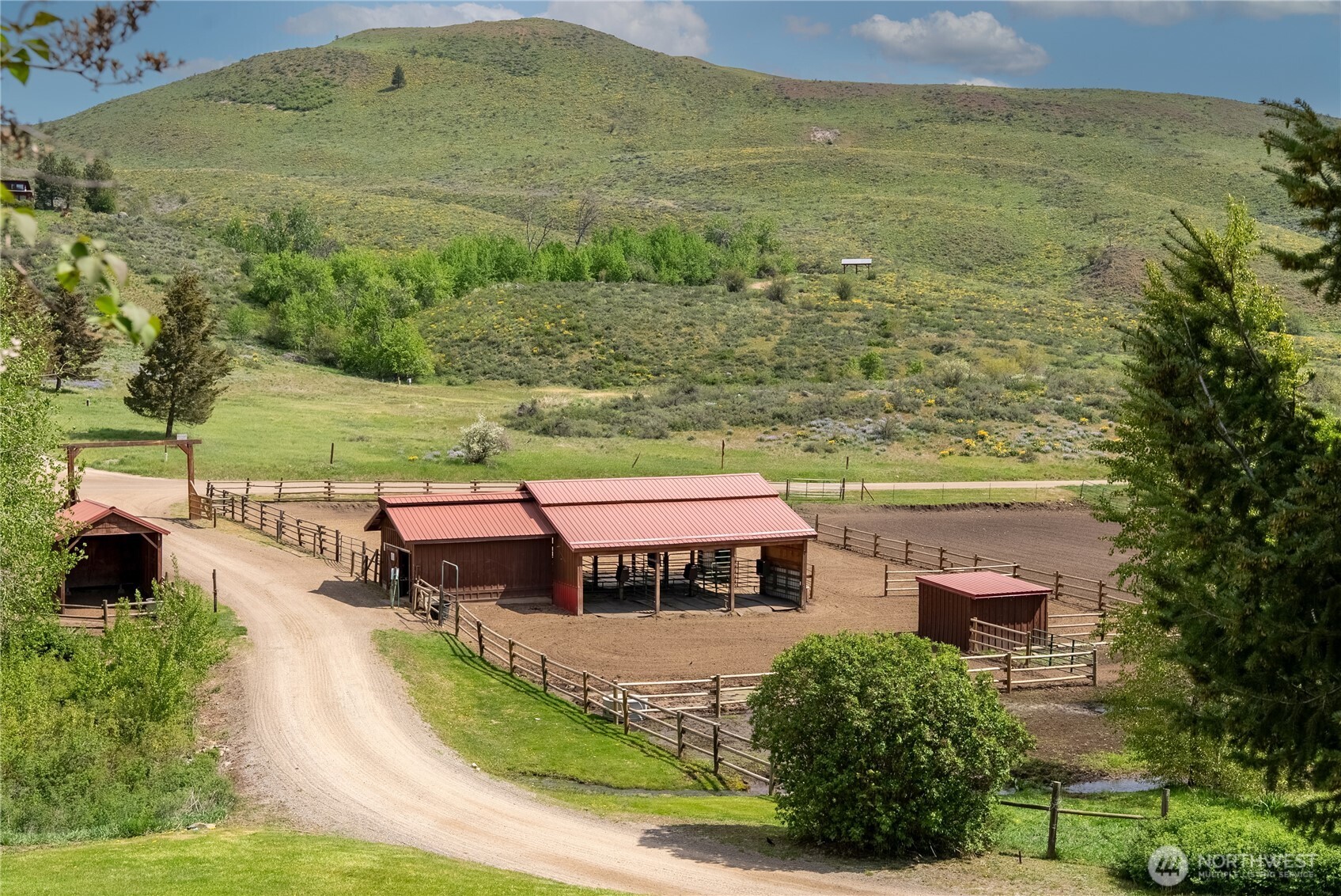 373 Rendezvous Road Winthrop, WA 98862 - Photo 9 of 40