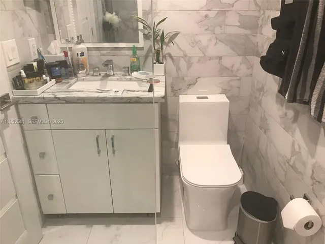 $2,000 | 8870 Fontainebleau Boulevard, Unit 401, Miami, FL 33172