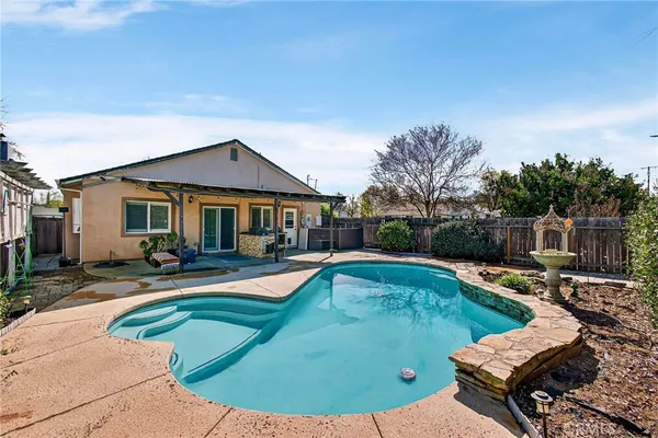 $420,000 | 1035 West Walnut Street, Willows, CA 95988