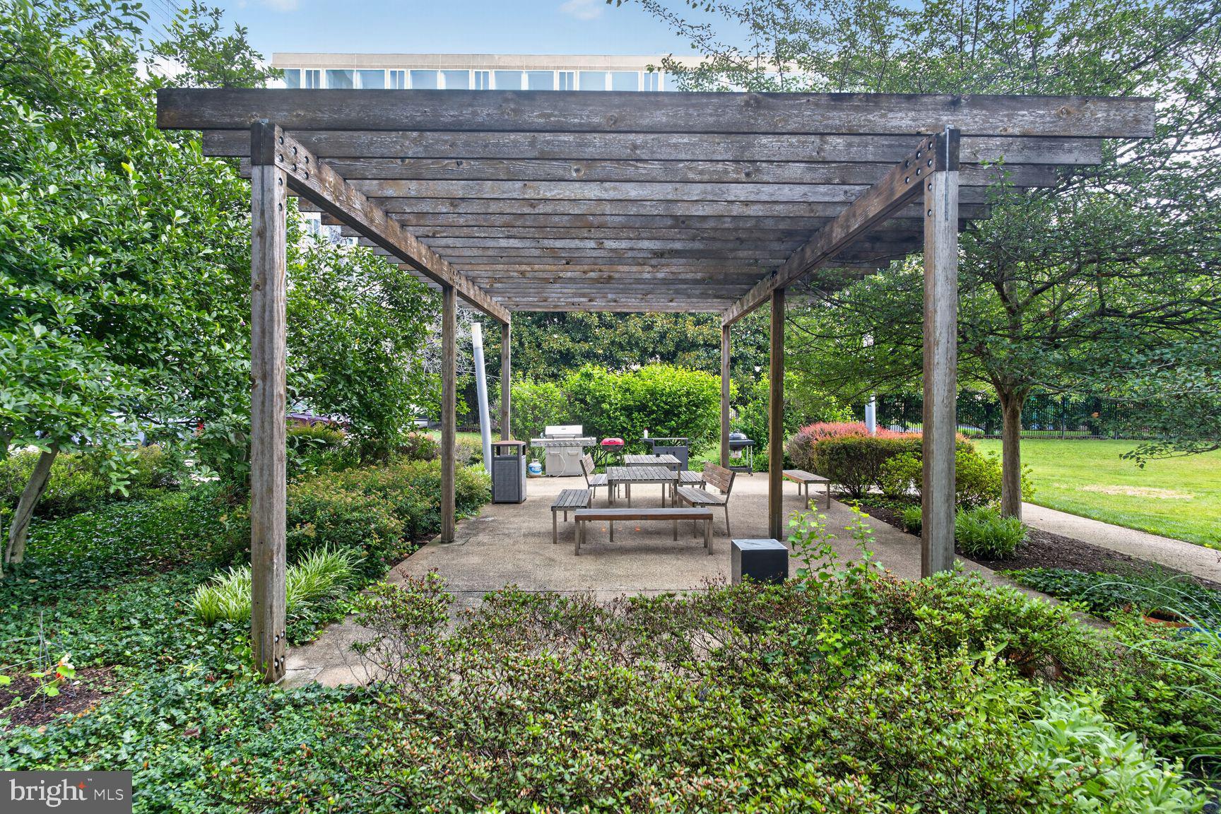 1101 3rd Street Southwest, Unit 713 Washington, DC 20024 - Photo 19 of 24 Garden Outdoor seating