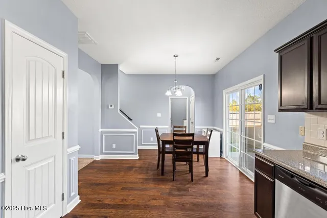 $299,900 | 710 Ashley Meadow Lane, Jacksonville, NC 28546