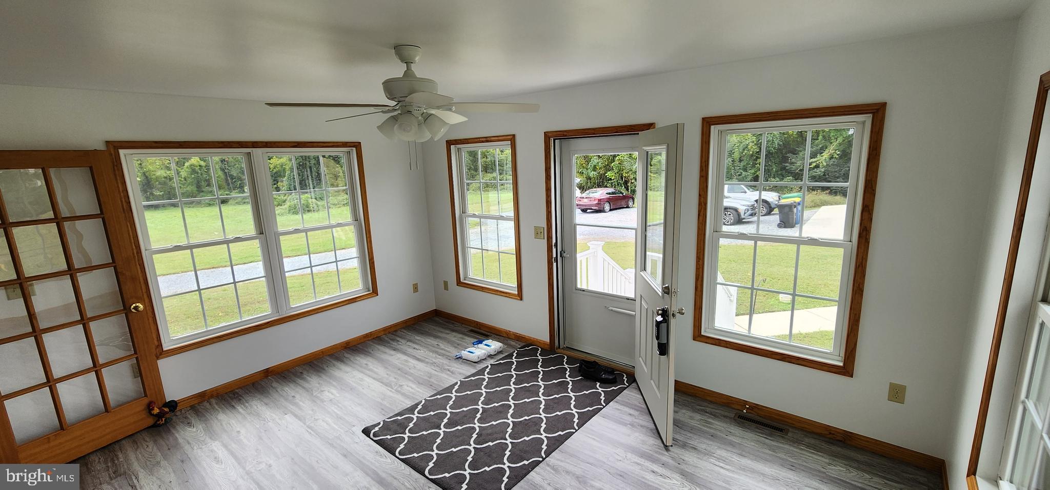 1694 South State Street Dover, DE 19901 - Photo 28 of 44 Sun Room Lot of Sunshine Here