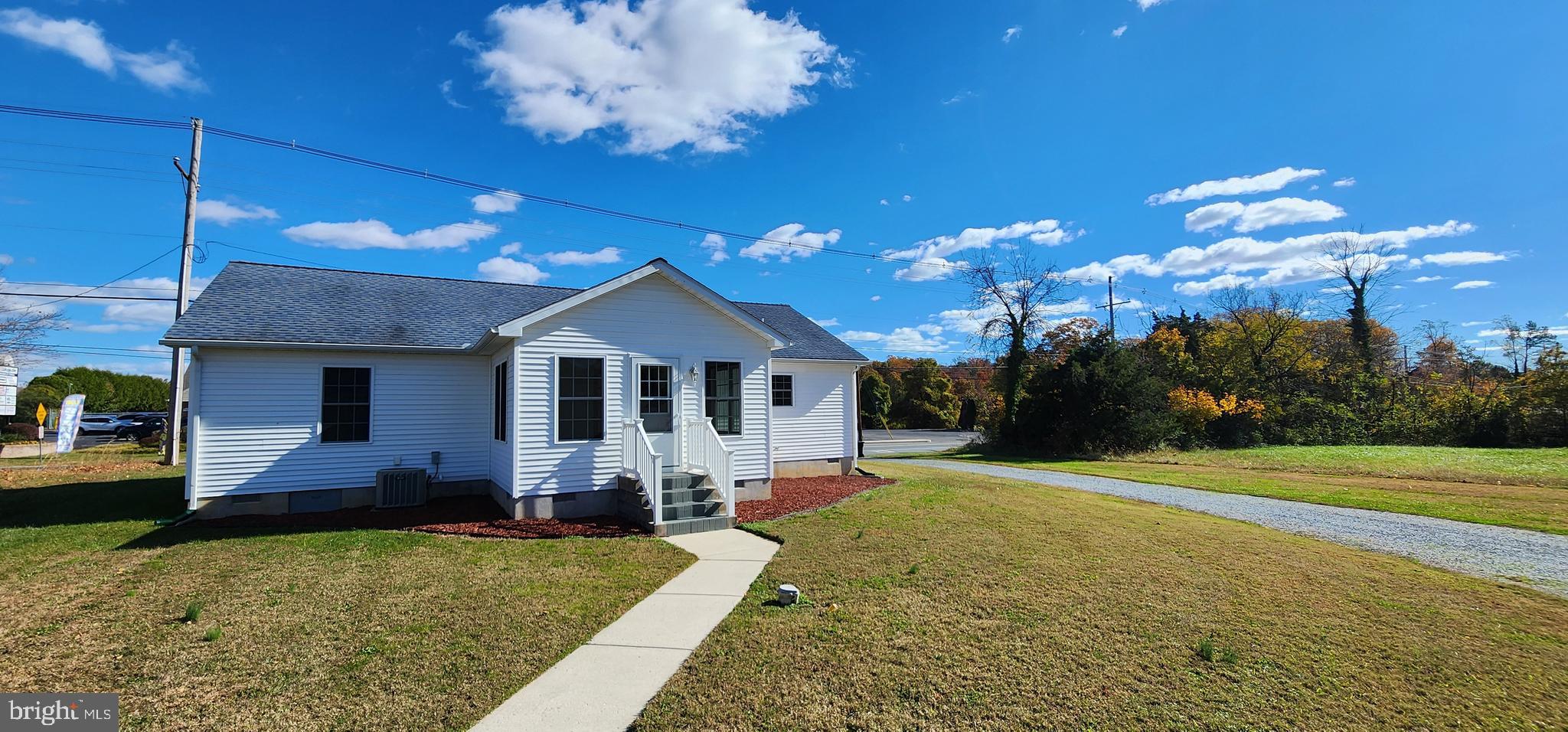 1694 South State Street Dover, DE 19901 - Photo 8 of 44 Stone Driveway all the way to garage