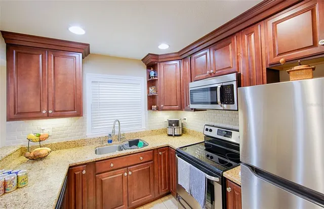 $175,000 | 1860 Massachusetts Avenue Northeast, Unit 224, St. Petersburg, FL 33703