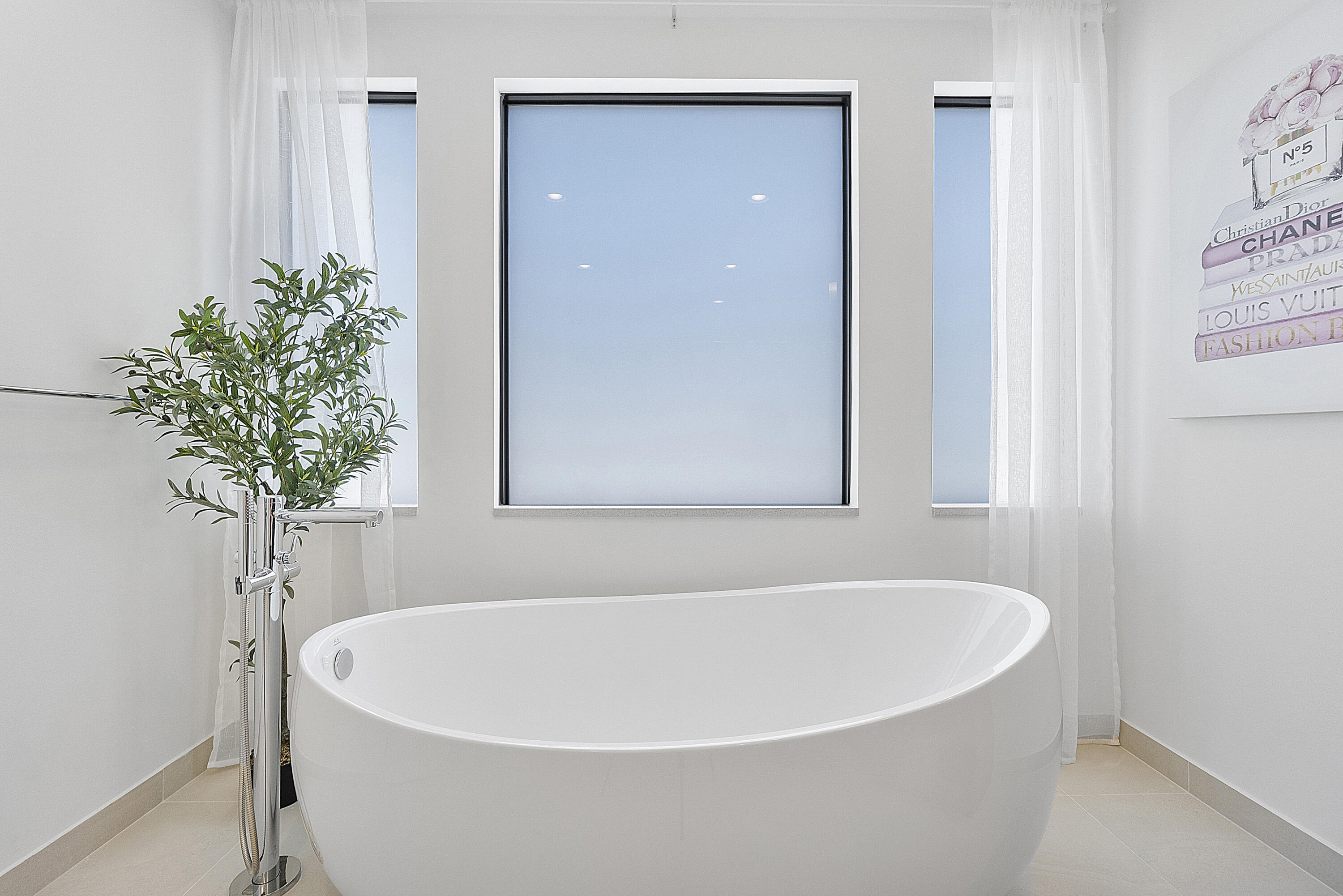 20296 Somerset Hls Drive Boca Raton, FL 33434 - Photo 29 of 67 a white bath tub sitting in a bathroom