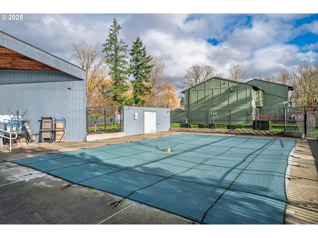 a view of a yard in front of a building