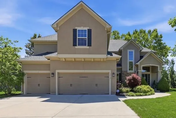 $635,000 | 1413 Northeast Kenwood Circle, Lee's Summit, MO 64064