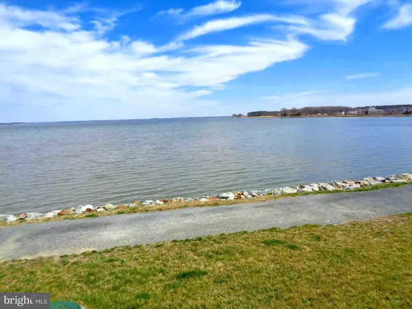 $2,100 | 11 F Queen Elizabeth Court, Chester, MD 21619