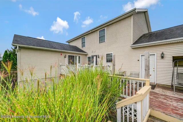 $469,900 | 53 Debbie Drive, Lake Ariel, PA 18436