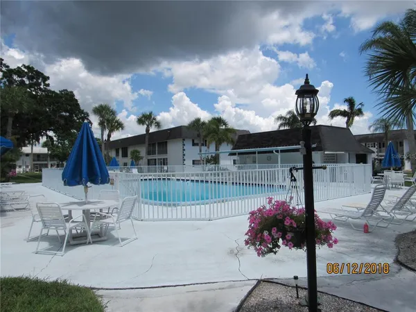 $1,050 | 202 47th Ave Drive West, Unit 135, Bradenton, FL 34207